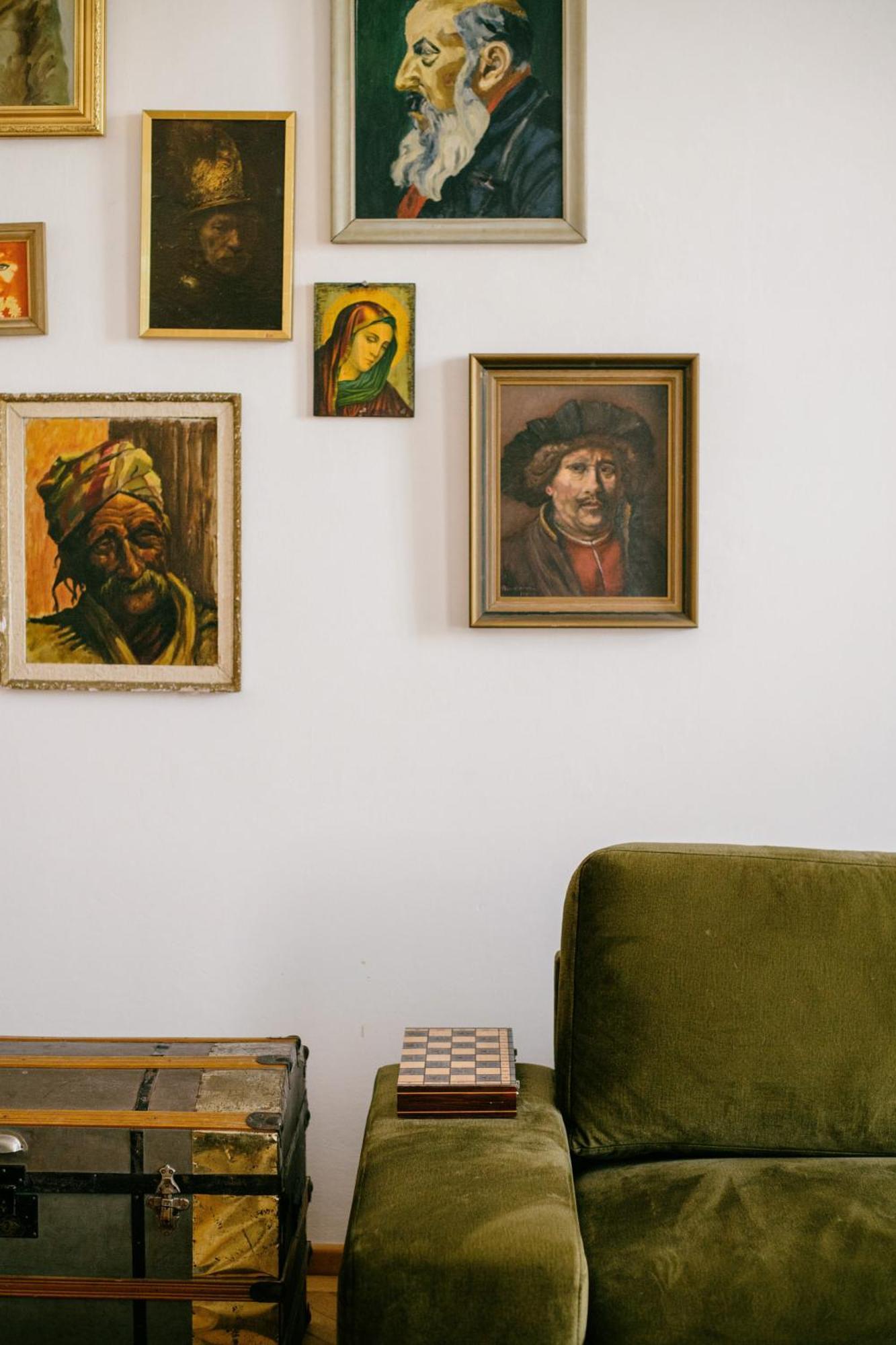 4ry Apartment